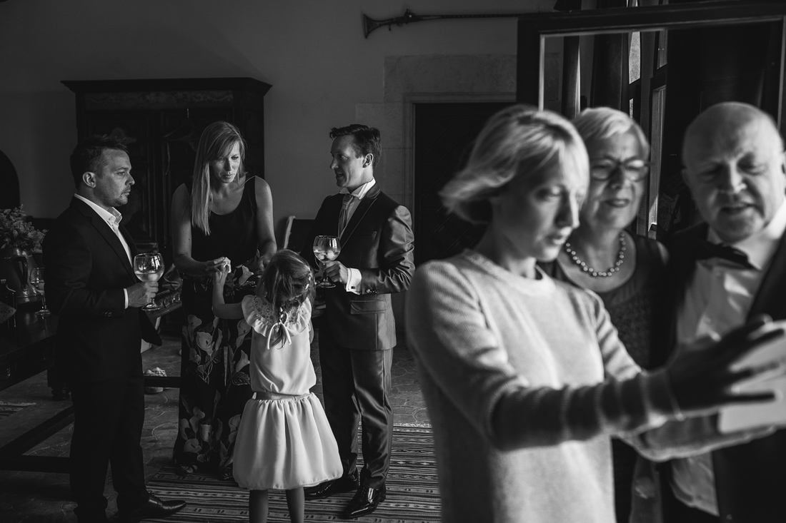 WEDDING PHOTOGRAPHER