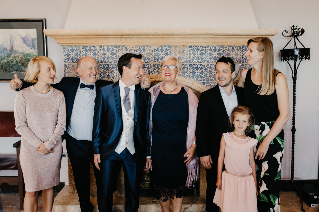 WEDDING PHOTOGRAPHER
