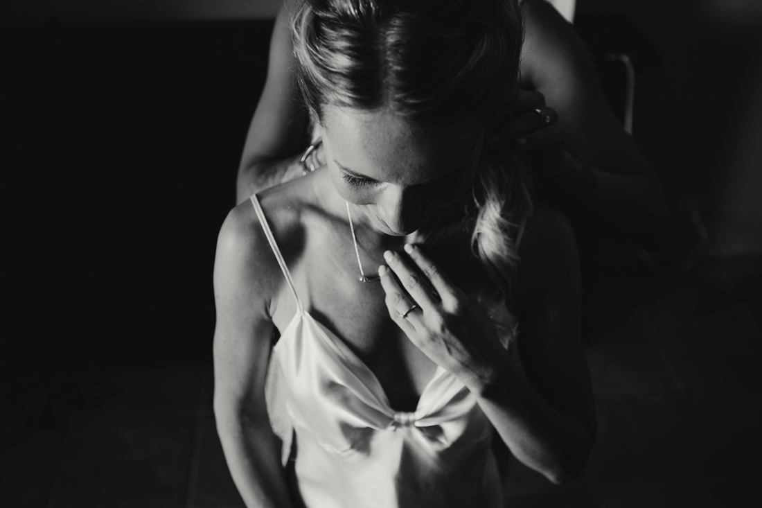 WEDDING PHOTOGRAPHER